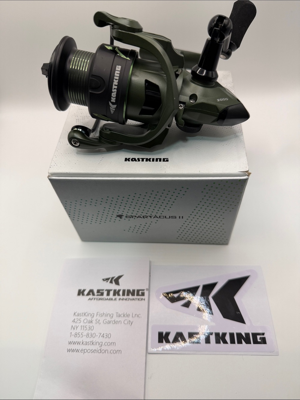Spartacus II Spinning Reel in Olive Green